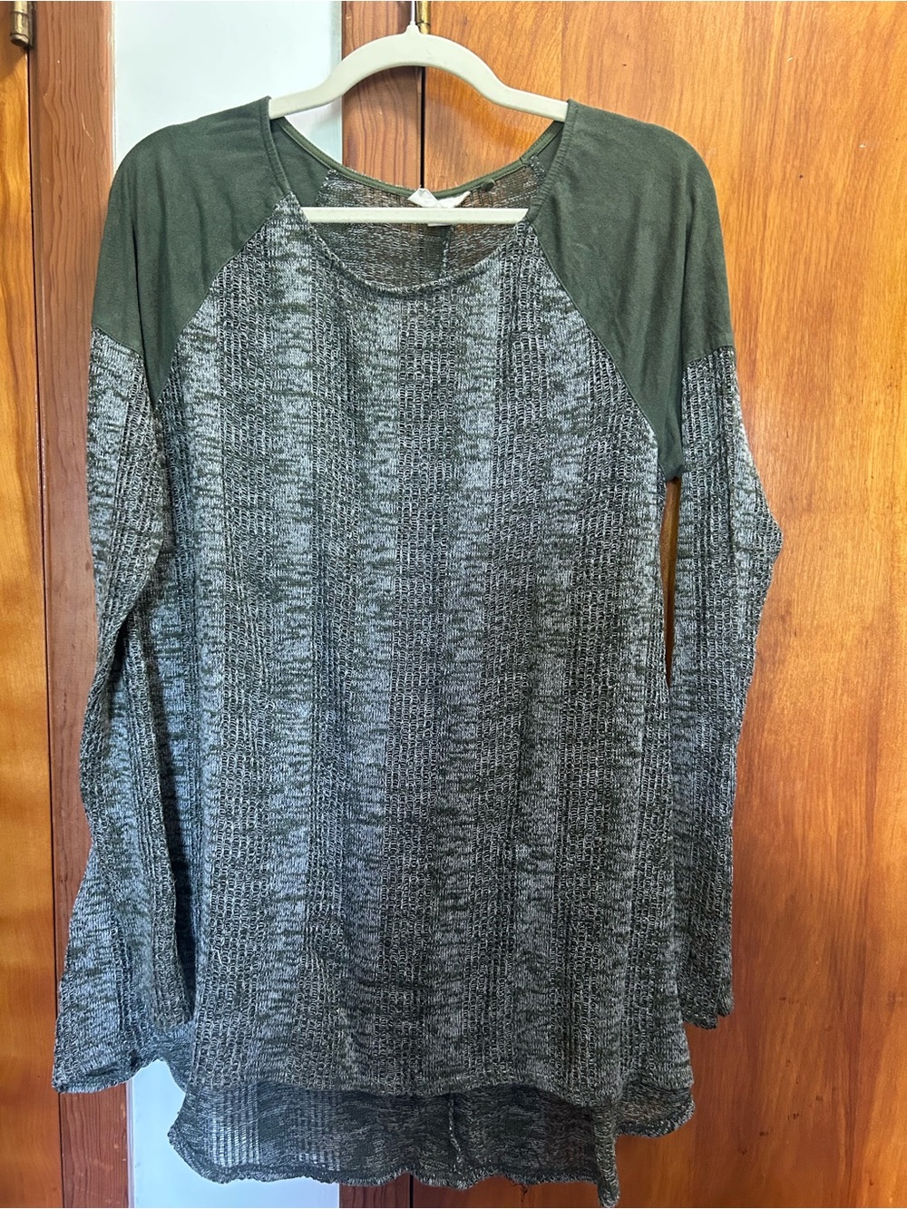 Women's Olive & Gray Long Sleeve Raglan Knit Top